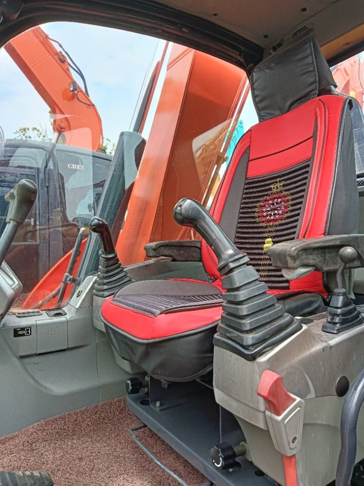 Doosan DX 75 - Vikšrinis ekskavatorius: foto 3 Doosan DX 75 - Vikšrinis ekskavatorius: foto 3