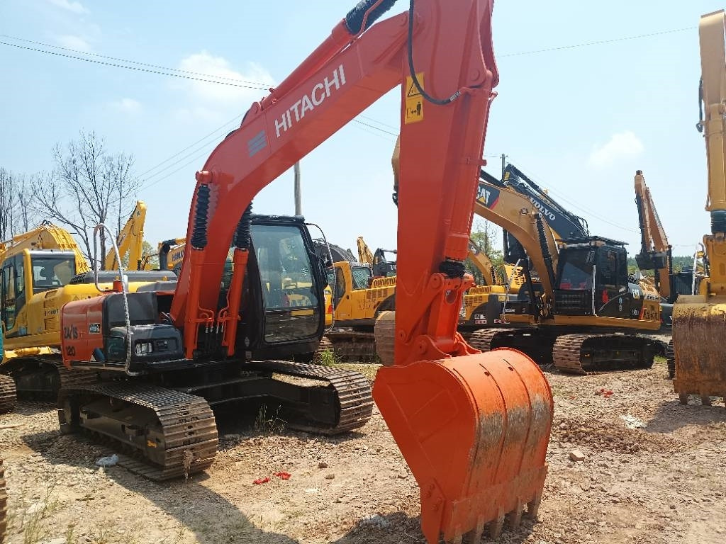 Hitachi ZX 120 - Vikšrinis ekskavatorius: foto 4 Hitachi ZX 120 - Vikšrinis ekskavatorius: foto 4