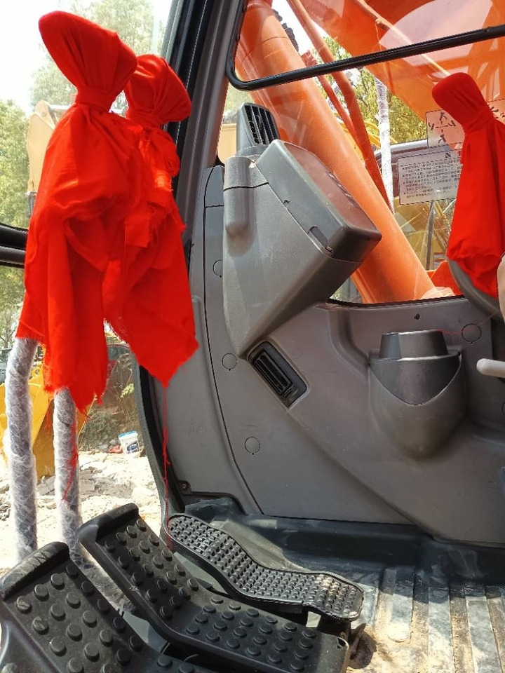 Hitachi ZX 135 U-5 - Vikšrinis ekskavatorius: foto 5 Hitachi ZX 135 U-5 - Vikšrinis ekskavatorius: foto 5