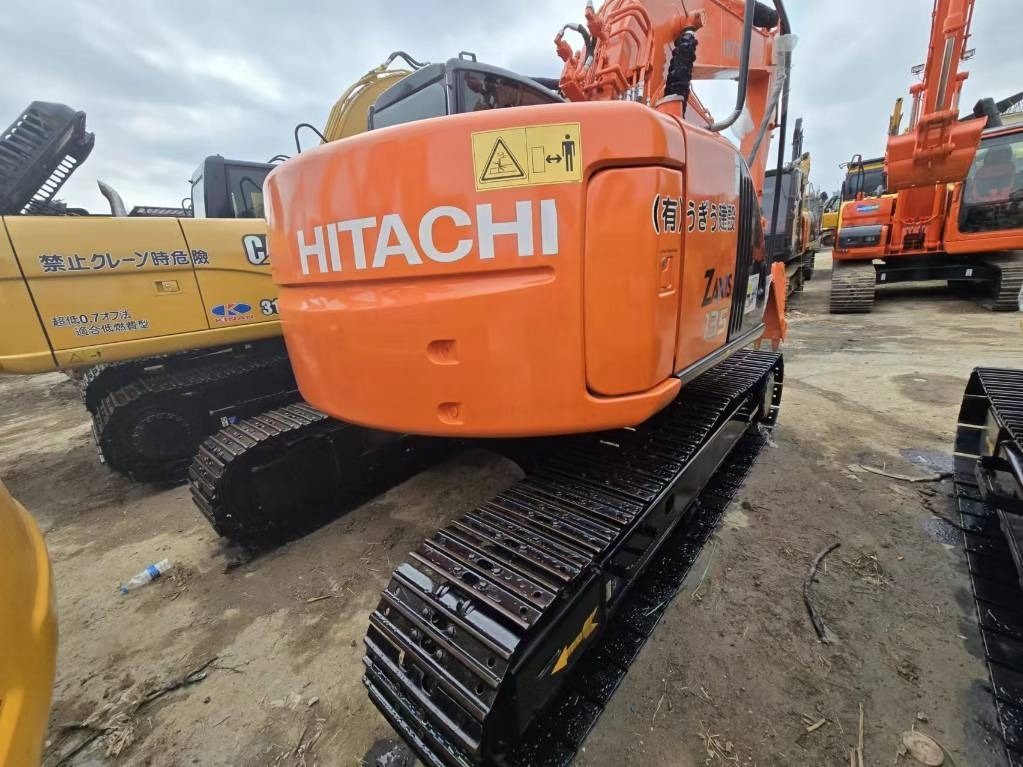Hitachi ZX 135 US - Vikšrinis ekskavatorius: foto 1 Hitachi ZX 135 US - Vikšrinis ekskavatorius: foto 1