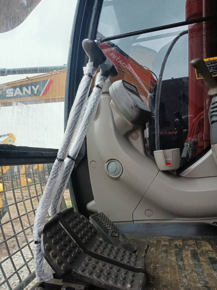 Hitachi ZX 200 - Vikšrinis ekskavatorius: foto 4 Hitachi ZX 200 - Vikšrinis ekskavatorius: foto 4