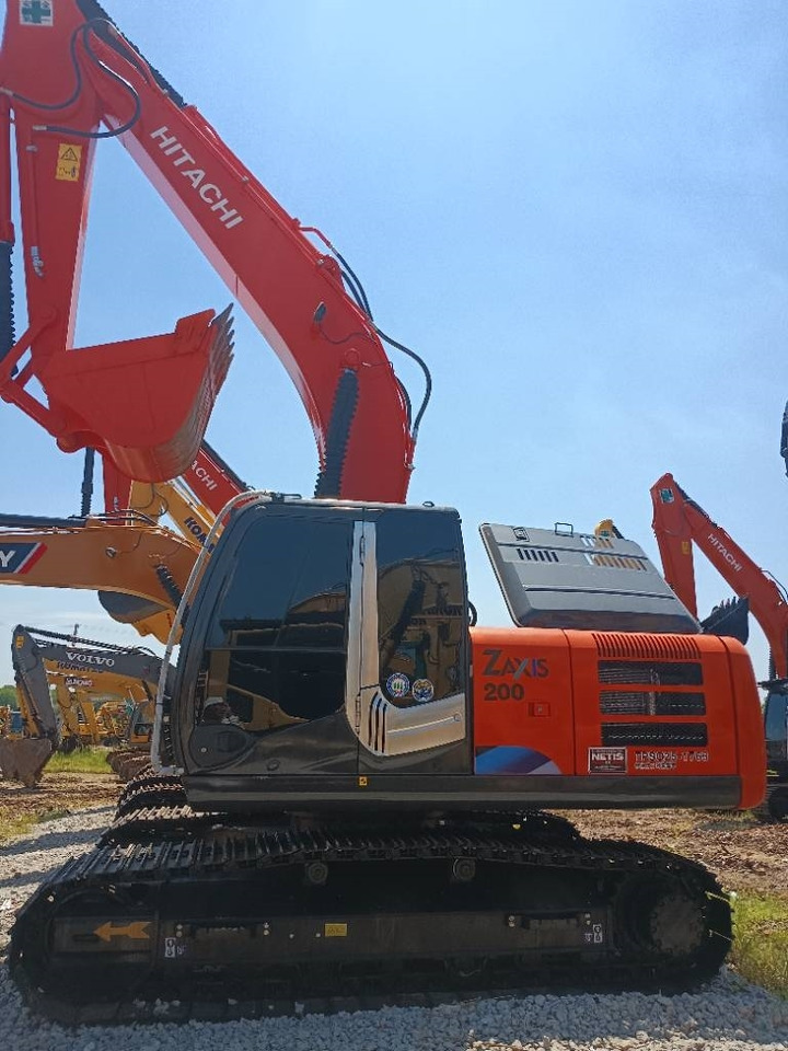 Hitachi ZX 200 - Vikšrinis ekskavatorius: foto 5 Hitachi ZX 200 - Vikšrinis ekskavatorius: foto 5