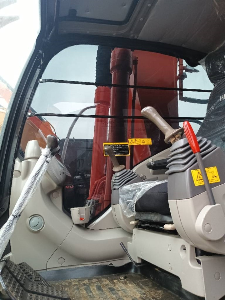 Hitachi ZX 200 - Vikšrinis ekskavatorius: foto 3 Hitachi ZX 200 - Vikšrinis ekskavatorius: foto 3