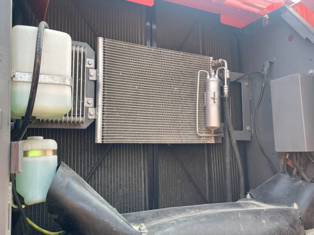 Hitachi ZX 210  - Vikšrinis ekskavatorius: foto 3 Hitachi ZX 210  - Vikšrinis ekskavatorius: foto 3