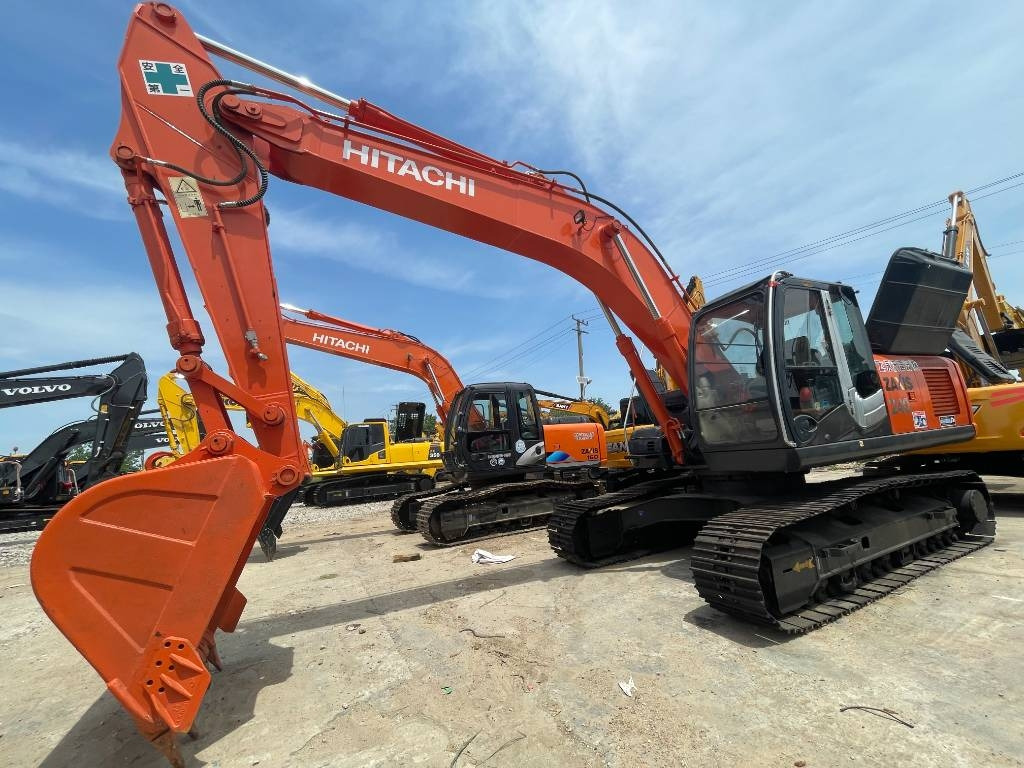Hitachi ZX 240 - Vikšrinis ekskavatorius: foto 1 Hitachi ZX 240 - Vikšrinis ekskavatorius: foto 1