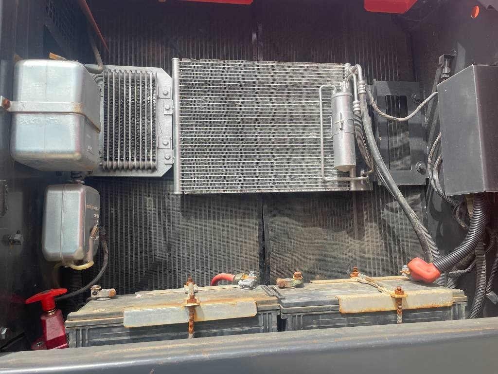 Hitachi ZX 240 - Vikšrinis ekskavatorius: foto 3 Hitachi ZX 240 - Vikšrinis ekskavatorius: foto 3