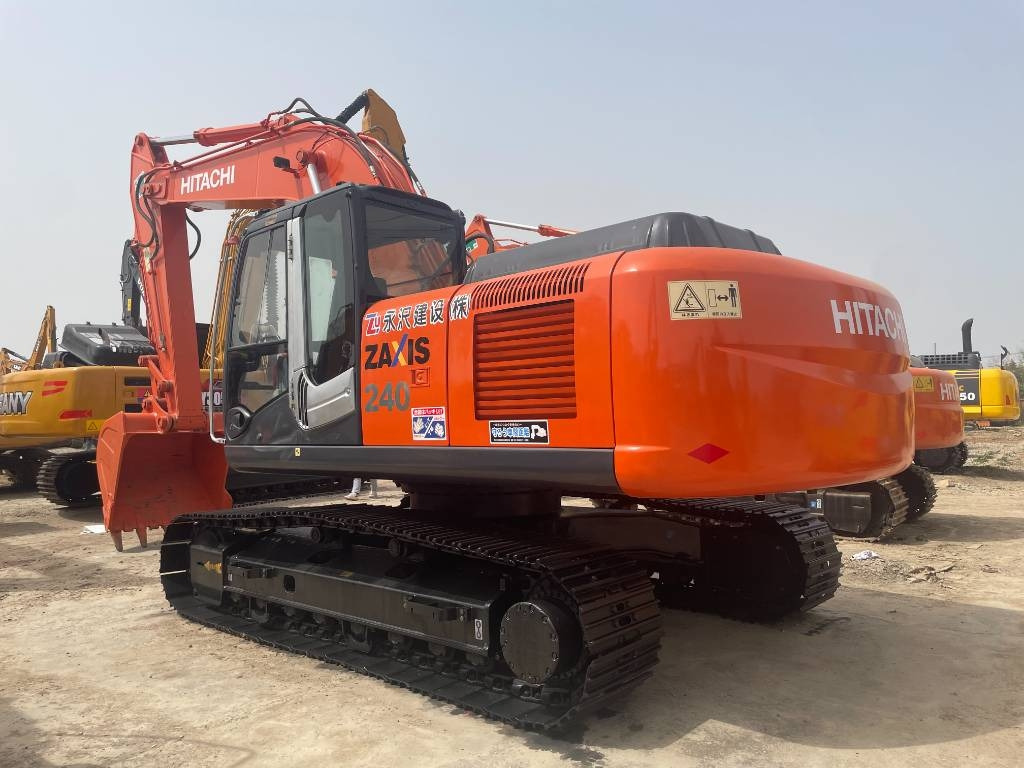 Hitachi ZX 240 - Vikšrinis ekskavatorius: foto 1 Hitachi ZX 240 - Vikšrinis ekskavatorius: foto 1