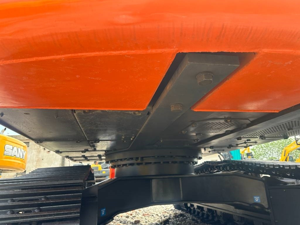 Hitachi ZX 350 - Vikšrinis ekskavatorius: foto 4 Hitachi ZX 350 - Vikšrinis ekskavatorius: foto 4