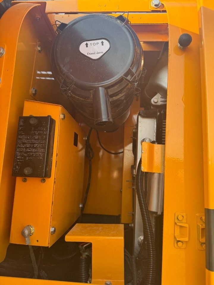 Hyundai HX 220 - Vikšrinis ekskavatorius: foto 5 Hyundai HX 220 - Vikšrinis ekskavatorius: foto 5