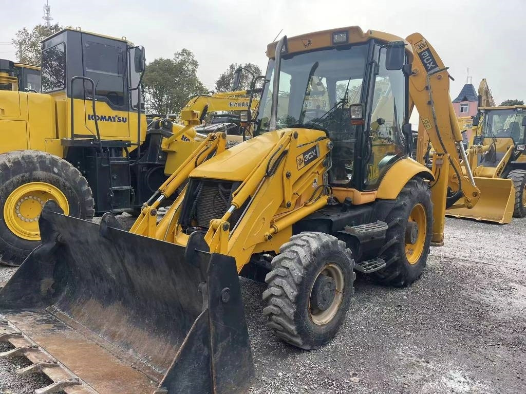 JCB 3CX - Ekskavatorius-krautuvas: foto 2 JCB 3CX - Ekskavatorius-krautuvas: foto 2