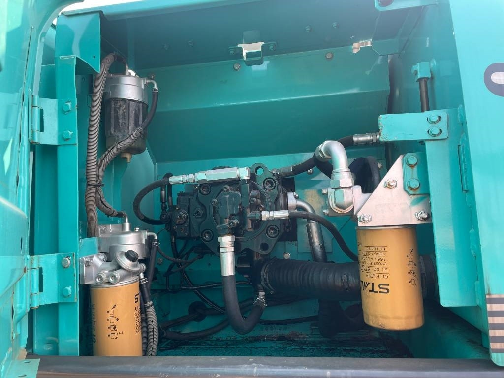 Kobelco SK 200 - Vikšrinis ekskavatorius: foto 3 Kobelco SK 200 - Vikšrinis ekskavatorius: foto 3