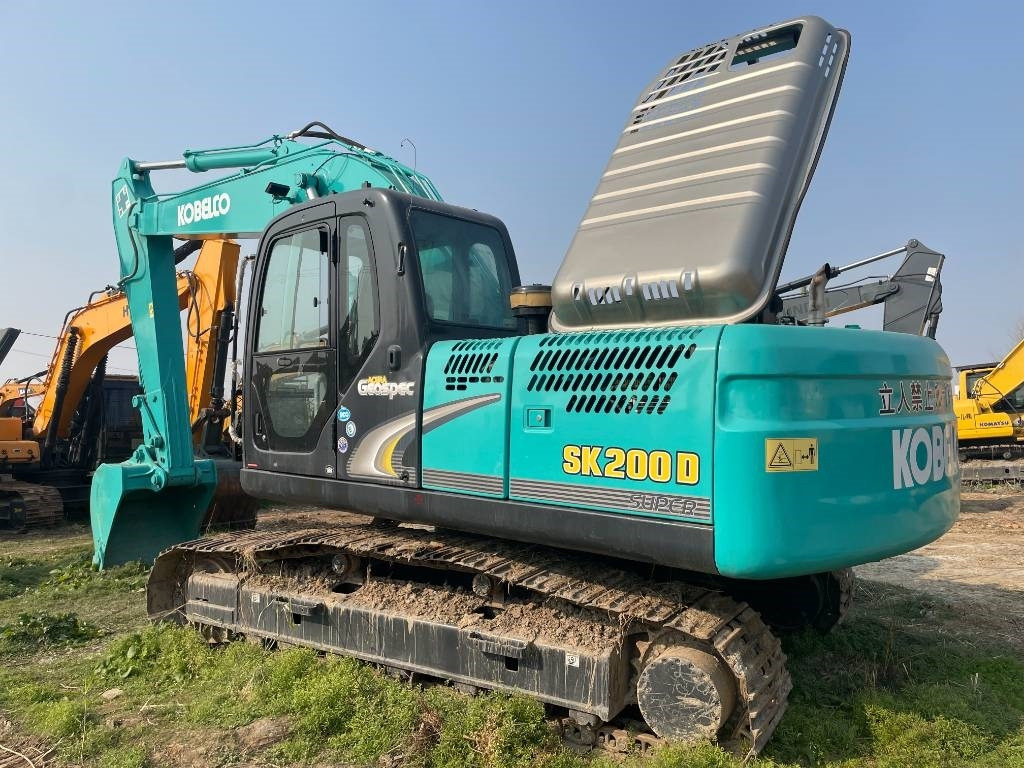 Kobelco SK 200 - Vikšrinis ekskavatorius: foto 3 Kobelco SK 200 - Vikšrinis ekskavatorius: foto 3