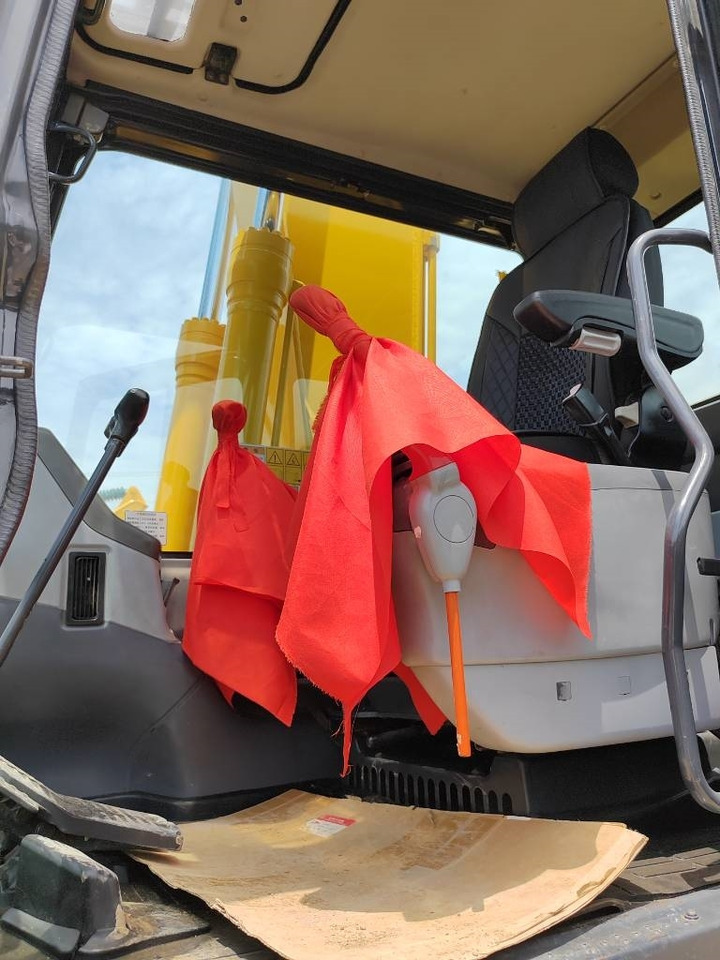 Komatsu PC 160 LC - Vikšrinis ekskavatorius: foto 4 Komatsu PC 160 LC - Vikšrinis ekskavatorius: foto 4