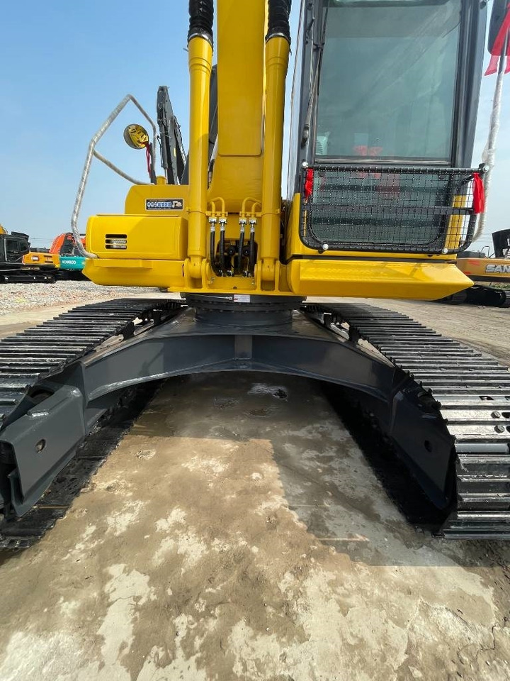 Komatsu PC 220 - Vikšrinis ekskavatorius: foto 3 Komatsu PC 220 - Vikšrinis ekskavatorius: foto 3
