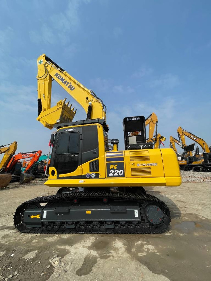 Komatsu PC 220 - Vikšrinis ekskavatorius: foto 1 Komatsu PC 220 - Vikšrinis ekskavatorius: foto 1