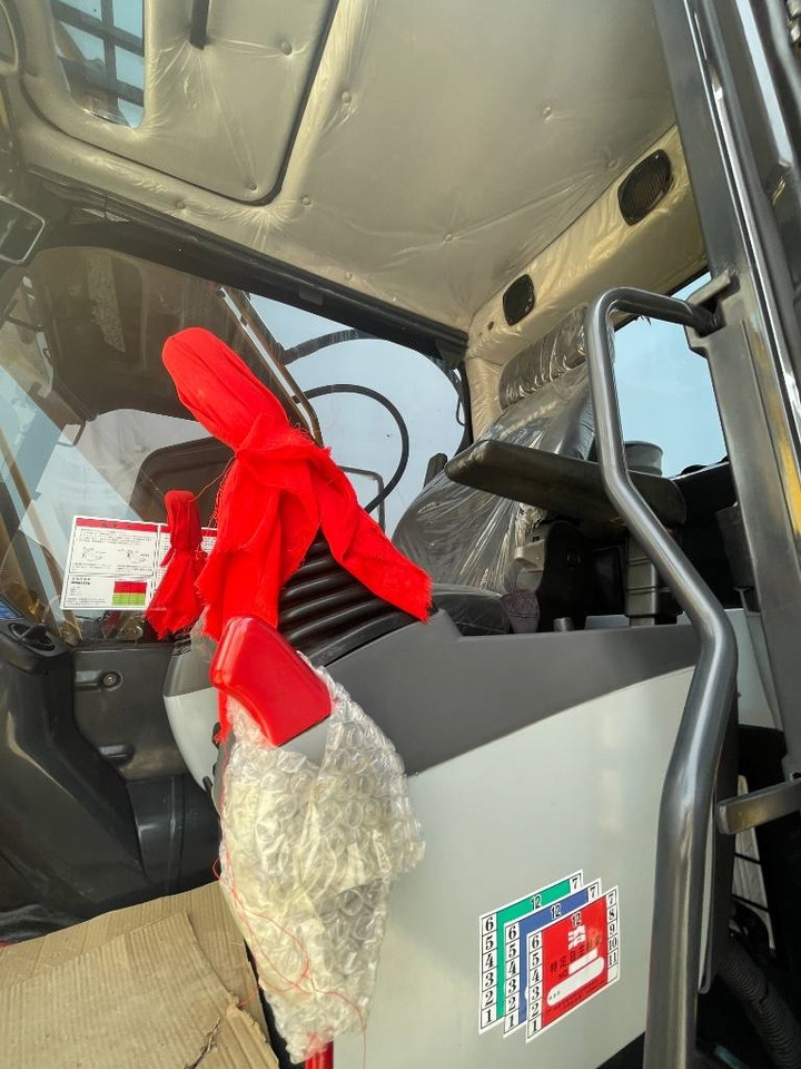 Komatsu PC 240 LC - Vikšrinis ekskavatorius: foto 4 Komatsu PC 240 LC - Vikšrinis ekskavatorius: foto 4