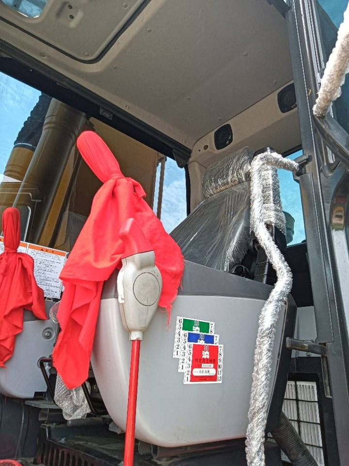 Komatsu PC 240 LC - Vikšrinis ekskavatorius: foto 4 Komatsu PC 240 LC - Vikšrinis ekskavatorius: foto 4