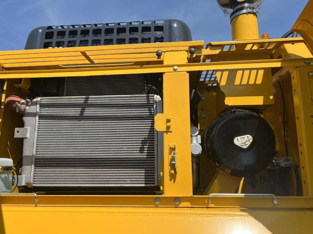 Komatsu PC 300 - Vikšrinis ekskavatorius: foto 2 Komatsu PC 300 - Vikšrinis ekskavatorius: foto 2