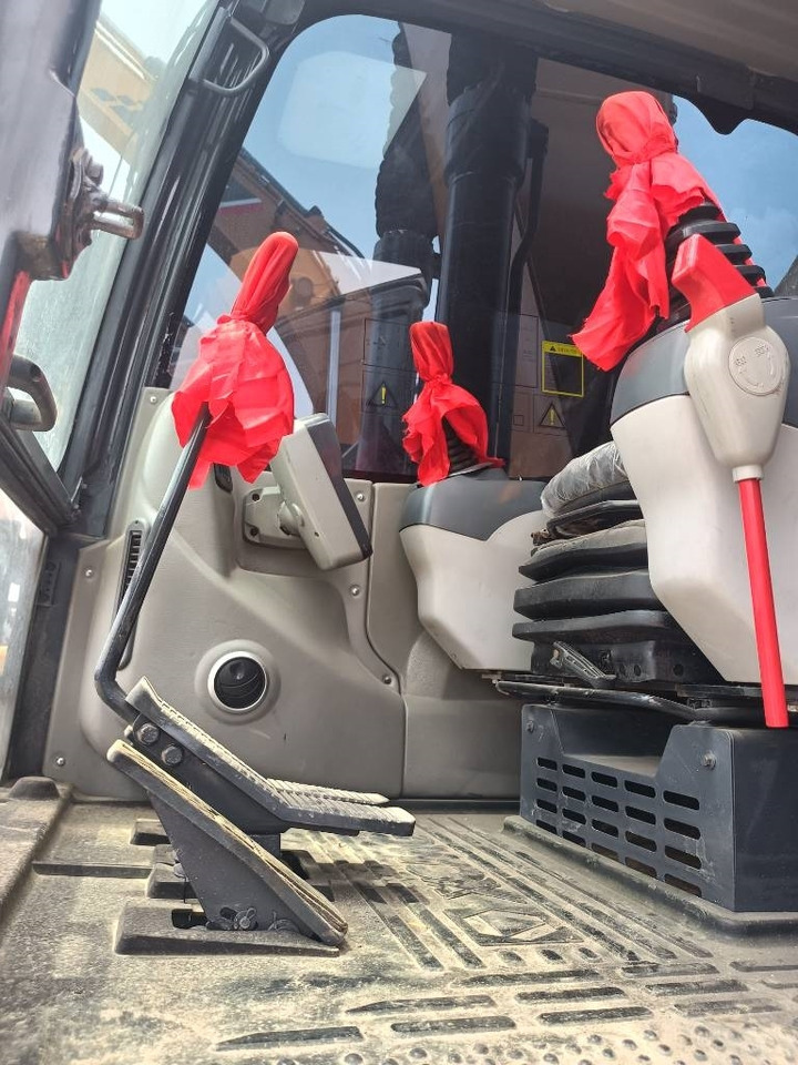 XCMG XE 215 DA - Vikšrinis ekskavatorius: foto 5 XCMG XE 215 DA - Vikšrinis ekskavatorius: foto 5