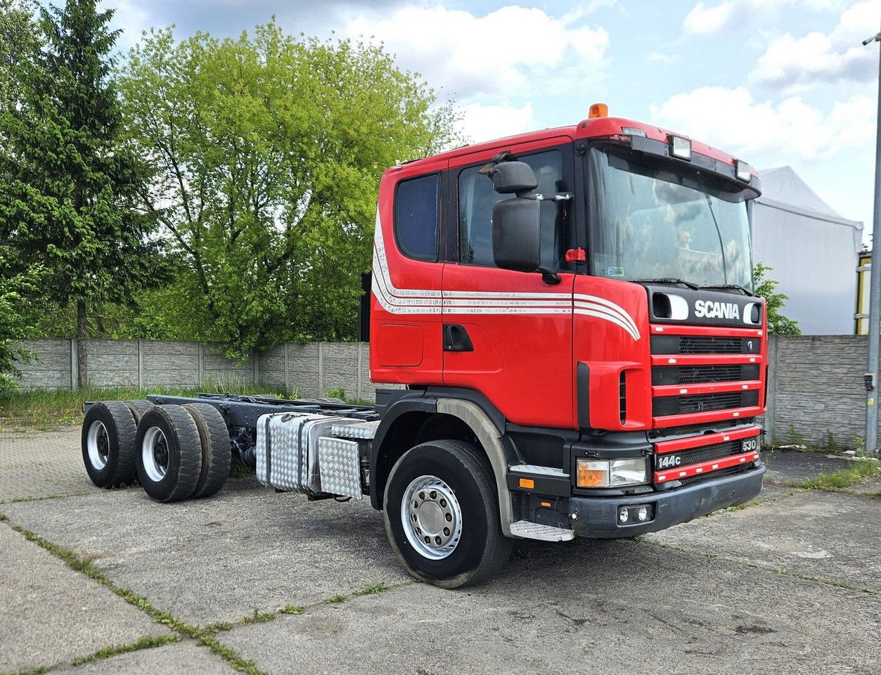 Scania 144 530 6X4 Manual Pump AND Injectros - Full Sprin G - Važiuoklės sunkvežimis: foto 2 Scania 144 530 6X4 Manual Pump AND Injectros - Full Sprin G - Važiuoklės sunkvežimis: foto 2