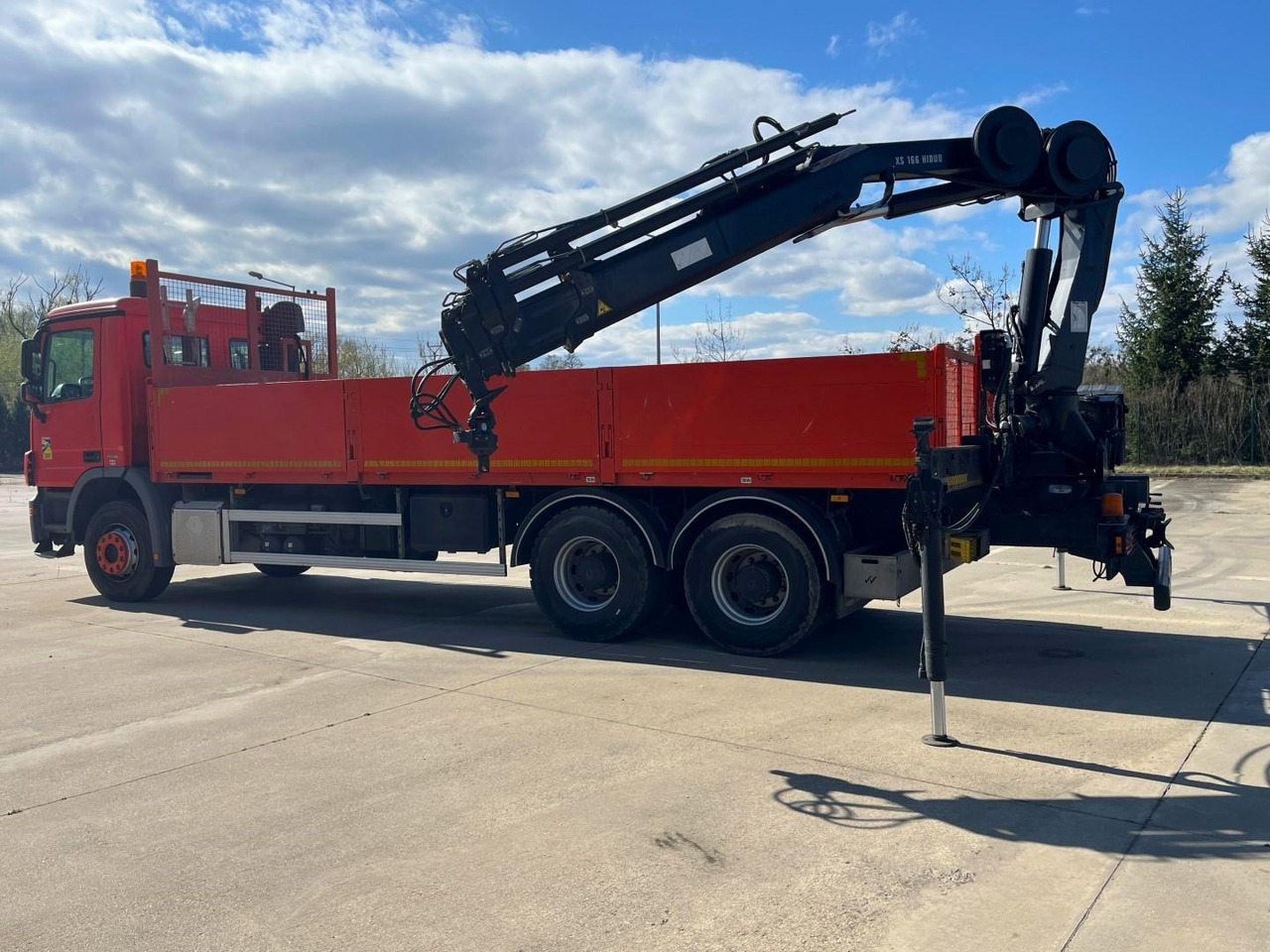 Platforminis/ Bortinis sunkvežimis, Sunkvežimis su kranu Mercedes truck Actros, Haib 166, 2636: foto 6