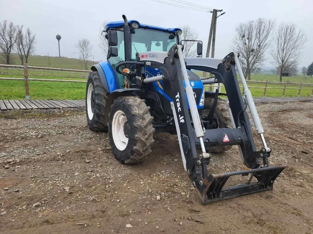 New Holand TD, 5.95, + Trac Lift TL 240 SL - Traktorius: foto 3 New Holand TD, 5.95, + Trac Lift TL 240 SL - Traktorius: foto 3