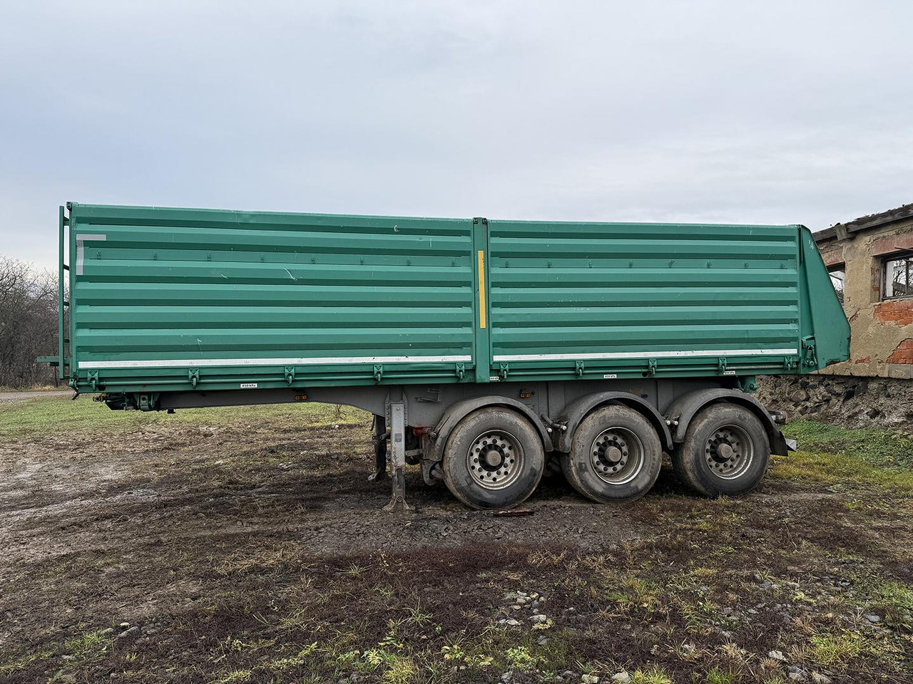 Schwarzmuller náves, náves, 3 stranný - Savivartis puspriekabė: foto 1 Schwarzmuller náves, náves, 3 stranný - Savivartis puspriekabė: foto 1