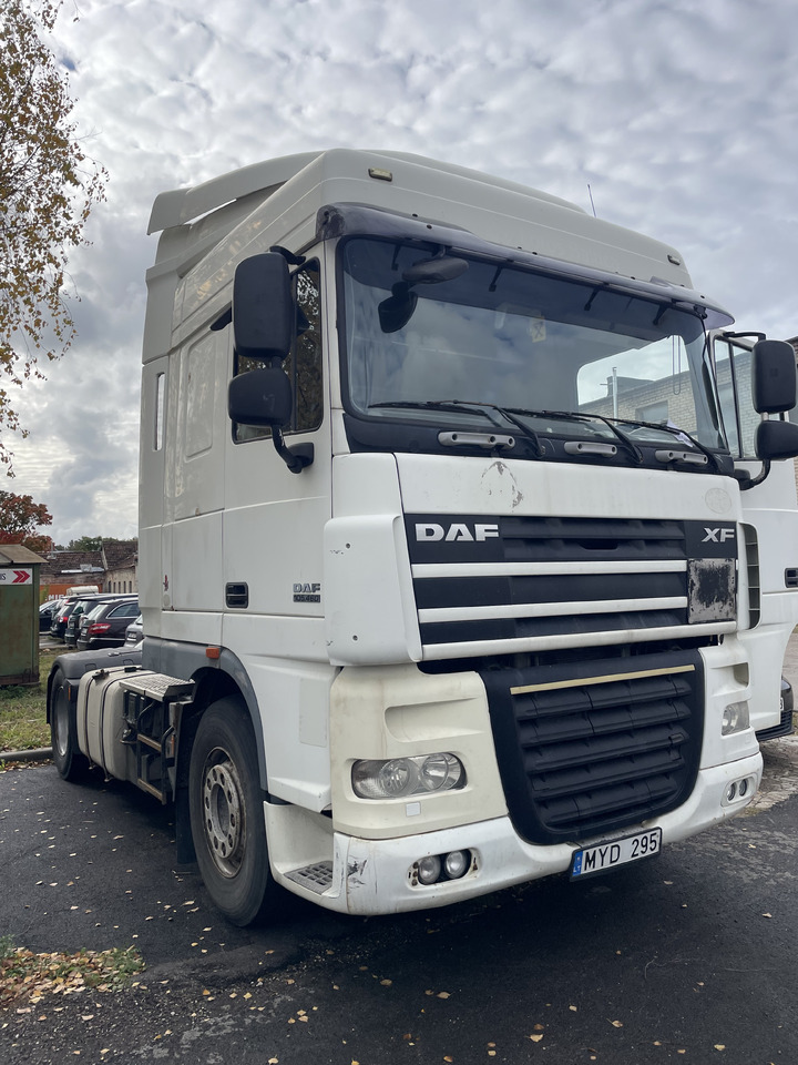 DAF XF105.460 Euro5 - Vilkikas: foto 3 DAF XF105.460 Euro5 - Vilkikas: foto 3