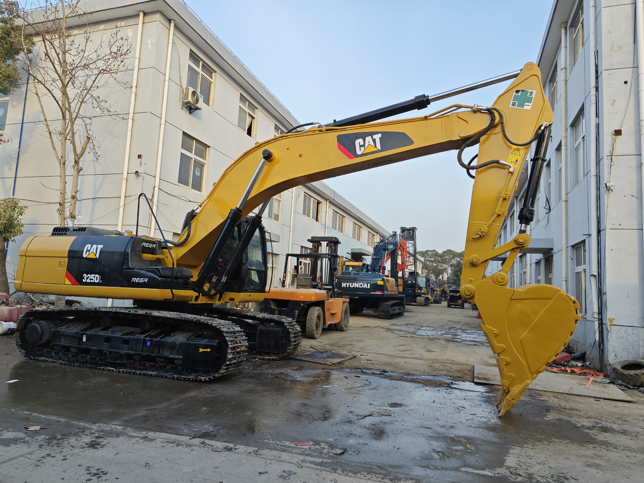 CATERPILLAR 325D used excavator 325C 325 - Vikšrinis ekskavatorius: foto 5 CATERPILLAR 325D used excavator 325C 325 - Vikšrinis ekskavatorius: foto 5