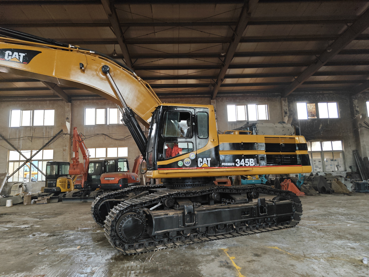 CATERPILLAR 345B Used cat 45ton excavator - Vikšrinis ekskavatorius: foto 1 CATERPILLAR 345B Used cat 45ton excavator - Vikšrinis ekskavatorius: foto 1