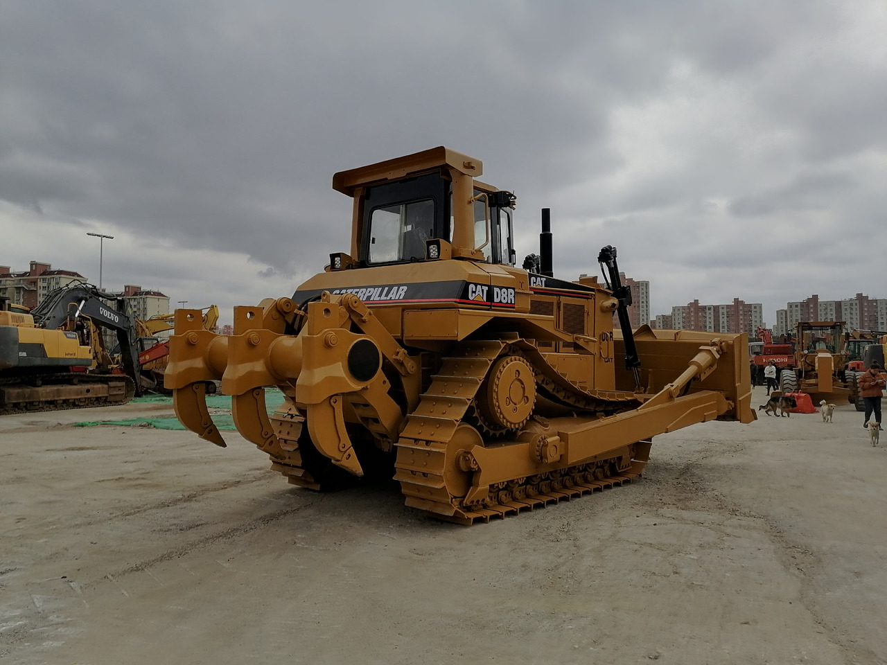 CATERPILLAR D8R - Buldozeris: foto 4 CATERPILLAR D8R - Buldozeris: foto 4