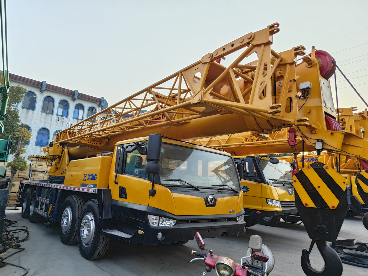 XCMG QY55KC used 55ton truck crane - Autokranas: foto 1 XCMG QY55KC used 55ton truck crane - Autokranas: foto 1