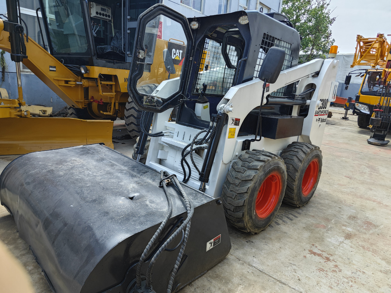 Bobcat S300 - Mini krautuvas: foto 2 Bobcat S300 - Mini krautuvas: foto 2