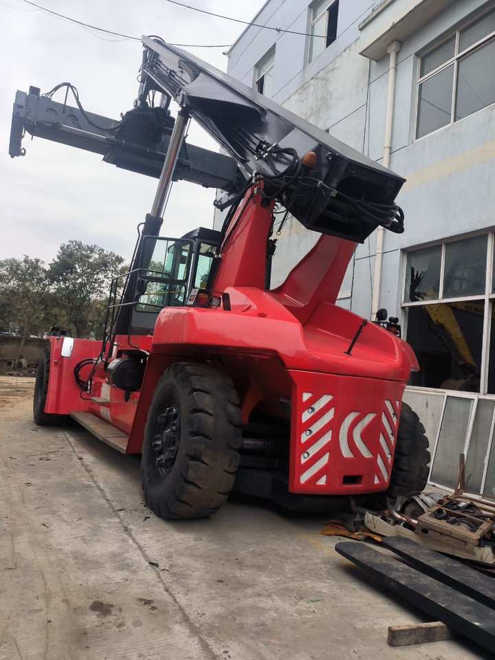 Kalmar DRF450 Used Reach stacker/Container forklift - Stelažų krautuvas: foto 2 Kalmar DRF450 Used Reach stacker/Container forklift - Stelažų krautuvas: foto 2