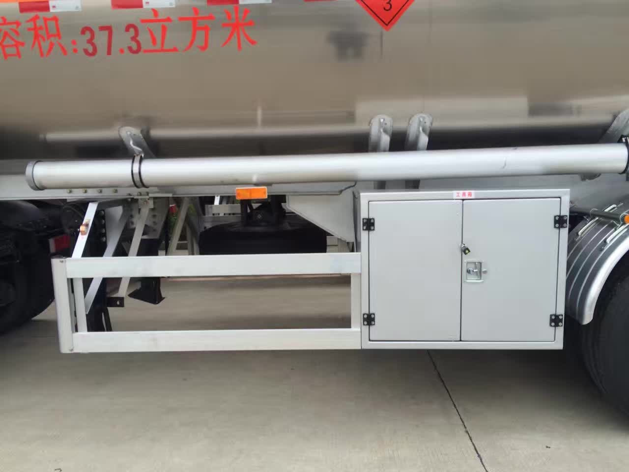 Nauja Puspriekabė cisterna pervežimui kuro JSIE JSIE9400FT: foto 8 Nauja Puspriekabė cisterna pervežimui kuro JSIE JSIE9400FT: foto 8