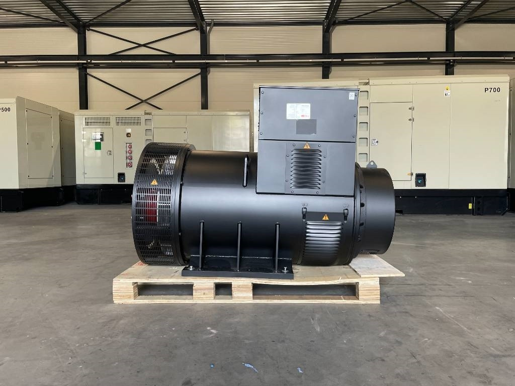DPX CJ634B - 725 kVA Alternator - DPX-33914 - Elektrinis generatorius: foto 1 DPX CJ634B - 725 kVA Alternator - DPX-33914 - Elektrinis generatorius: foto 1