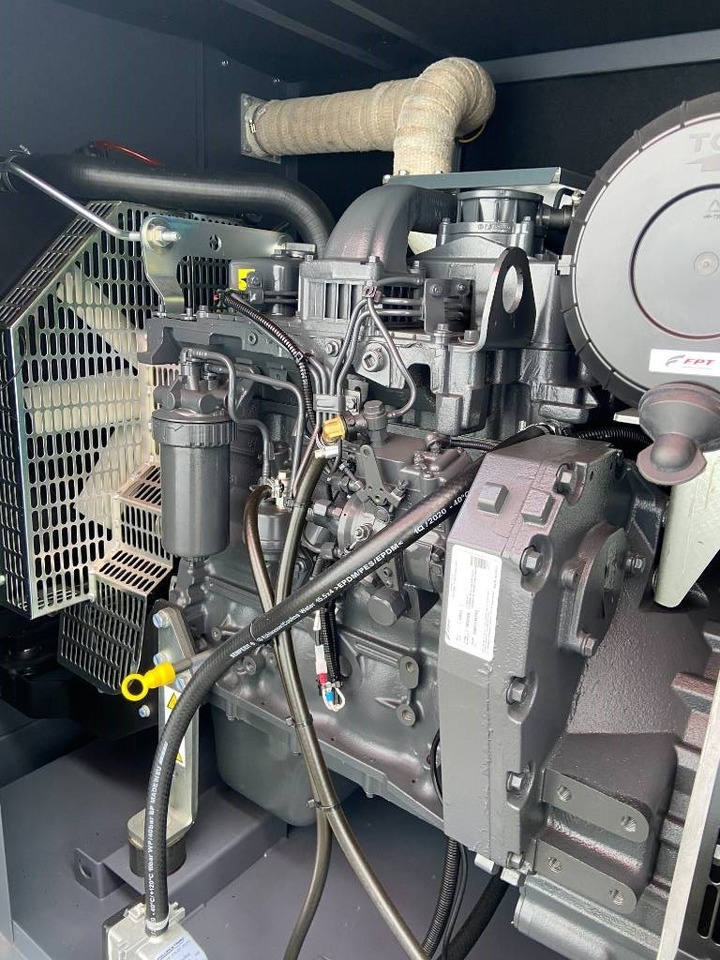 Iveco NEF45SM2 - 88 kVA Generator - DPX-17551 - Elektrinis generatorius: foto 5 Iveco NEF45SM2 - 88 kVA Generator - DPX-17551 - Elektrinis generatorius: foto 5