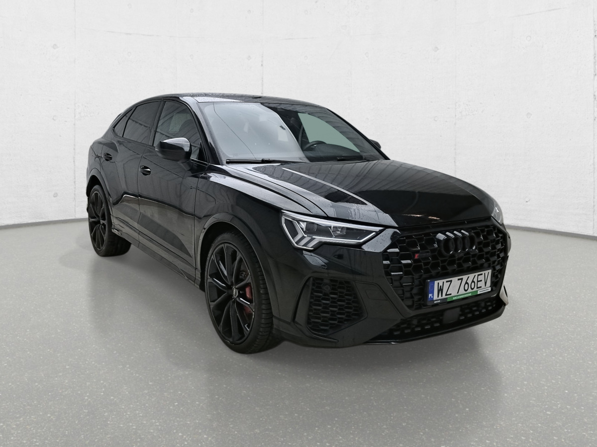 AUDI RS Q3 SPORTBACK SUV - Visureigis: foto 1 AUDI RS Q3 SPORTBACK SUV - Visureigis: foto 1
