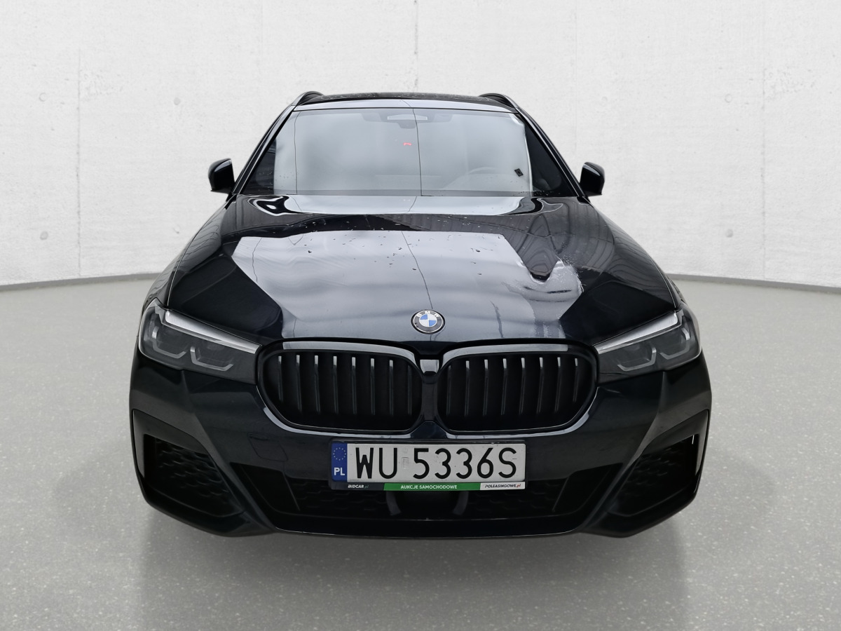 BMW 520D XDRIVE KOMBI - Lengvasis automobilis: foto 3 BMW 520D XDRIVE KOMBI - Lengvasis automobilis: foto 3
