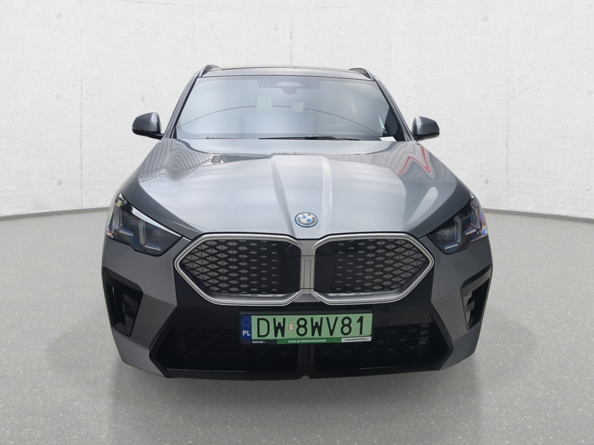 BMW IX2 XDRIVE30 SUV - Visureigis: foto 3 BMW IX2 XDRIVE30 SUV - Visureigis: foto 3