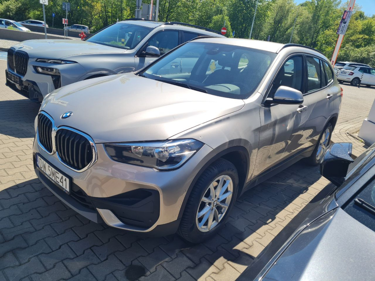 BMW X1 SUV - Visureigis: foto 2 BMW X1 SUV - Visureigis: foto 2