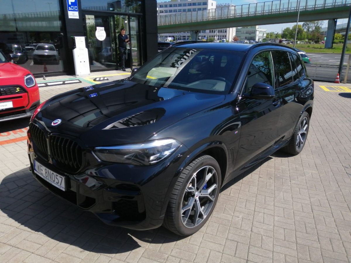 BMW X5 XDRIVE30D SUV - Visureigis: foto 2 BMW X5 XDRIVE30D SUV - Visureigis: foto 2