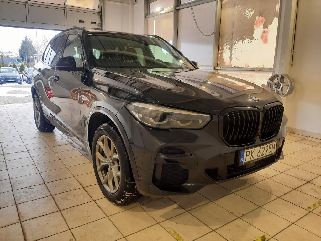 BMW X5 xDrive40i SUV - Lengvasis automobilis: foto 1 BMW X5 xDrive40i SUV - Lengvasis automobilis: foto 1