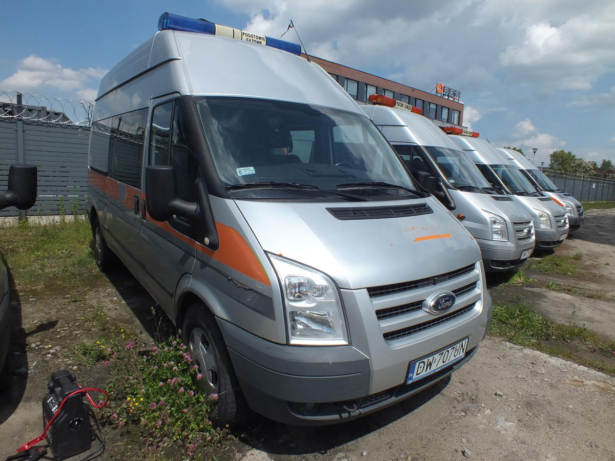 FORD FT 350 FURGON BLASZAK - Krovininis mikroautobusas: foto 1 FORD FT 350 FURGON BLASZAK - Krovininis mikroautobusas: foto 1