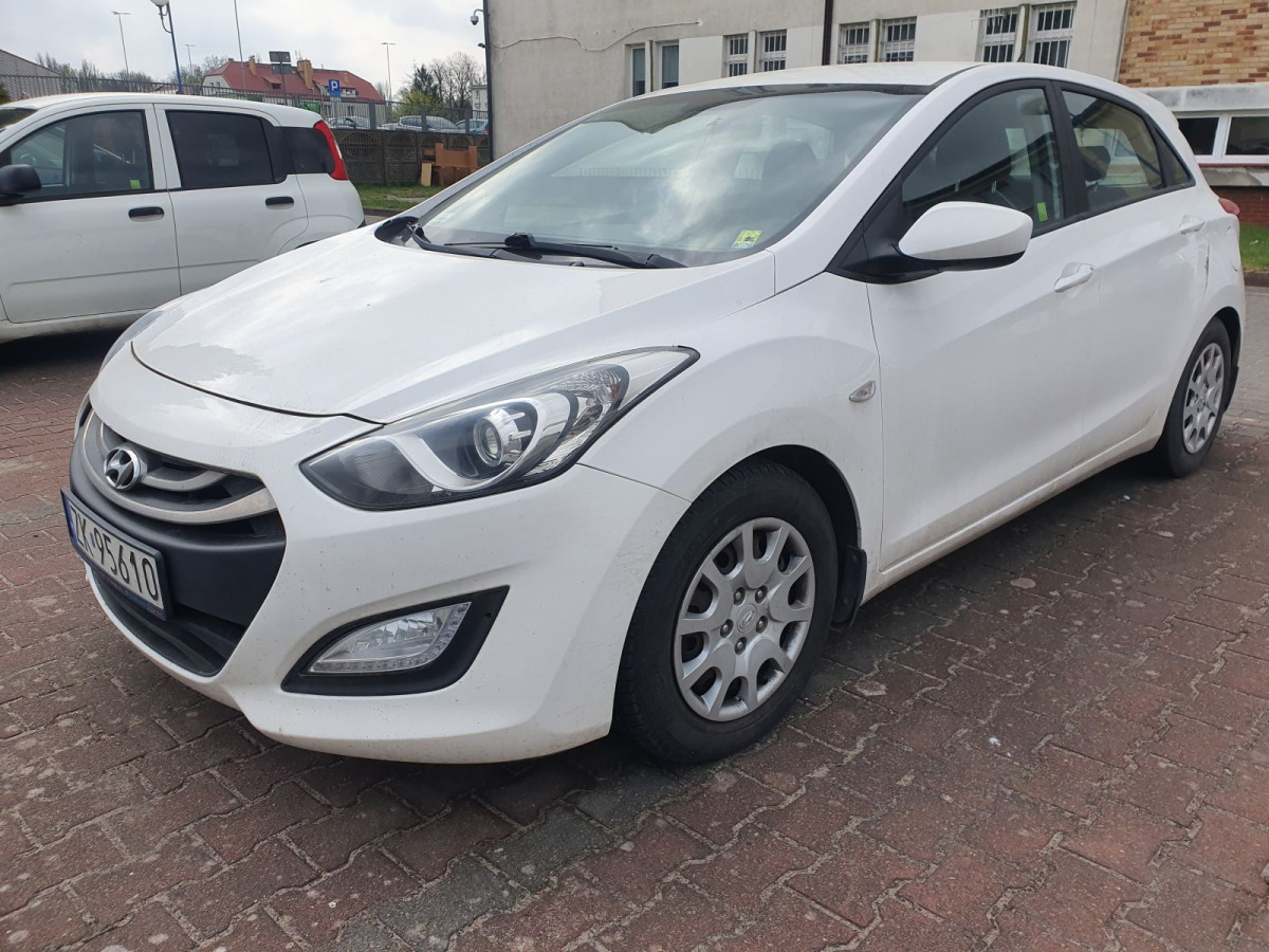 HYUNDAI I30 HATCHBACK - Hečbekas: foto 2 HYUNDAI I30 HATCHBACK - Hečbekas: foto 2