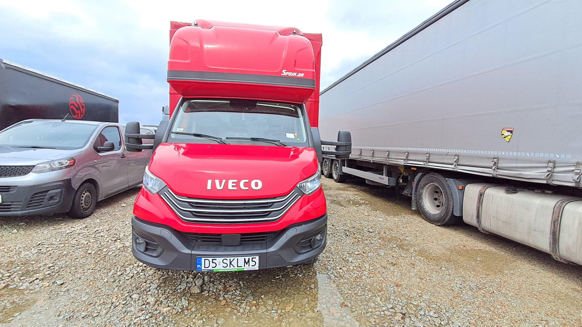 IVECO 50C18 PLANDEKA - Tentinis mikroautobusas: foto 2 IVECO 50C18 PLANDEKA - Tentinis mikroautobusas: foto 2