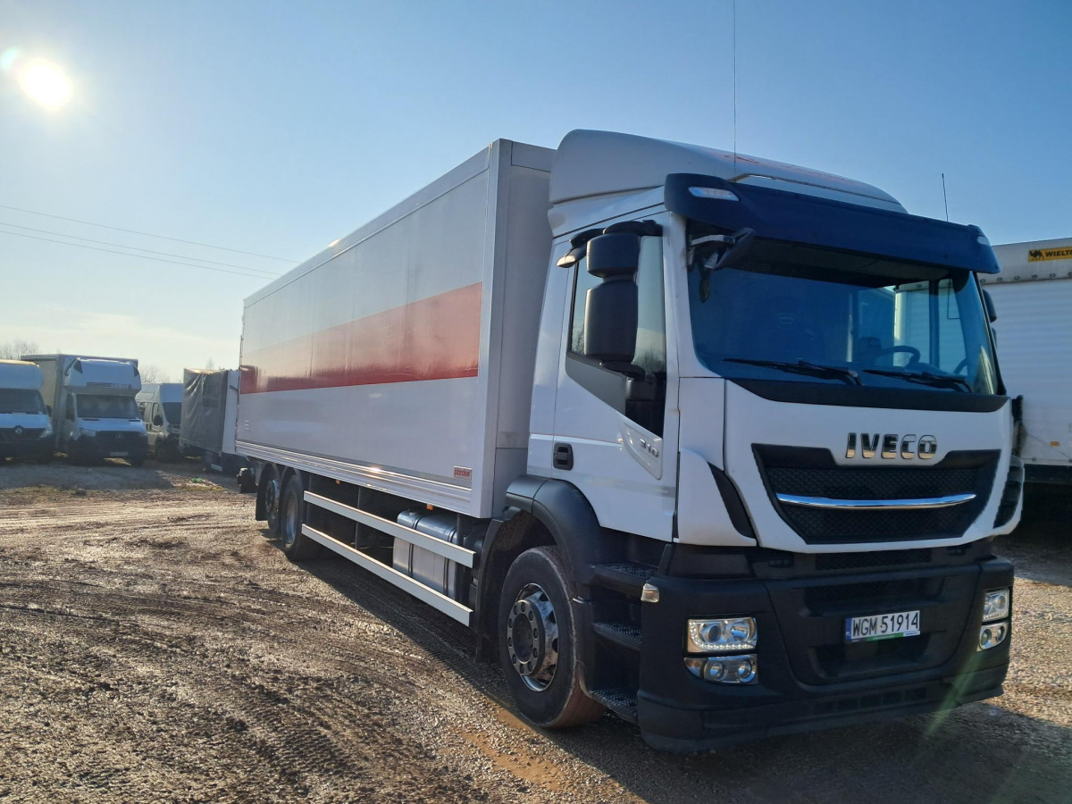 IVECO AD260SY/P KONTENER Z WINDĄ - Furgonas sunkvežimis: foto 1 IVECO AD260SY/P KONTENER Z WINDĄ - Furgonas sunkvežimis: foto 1