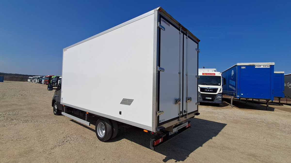 IVECO DAILY 50C18 CHŁODNIA Z AGREGATEM - Refrižeratorius sunkvežimis: foto 5 IVECO DAILY 50C18 CHŁODNIA Z AGREGATEM - Refrižeratorius sunkvežimis: foto 5