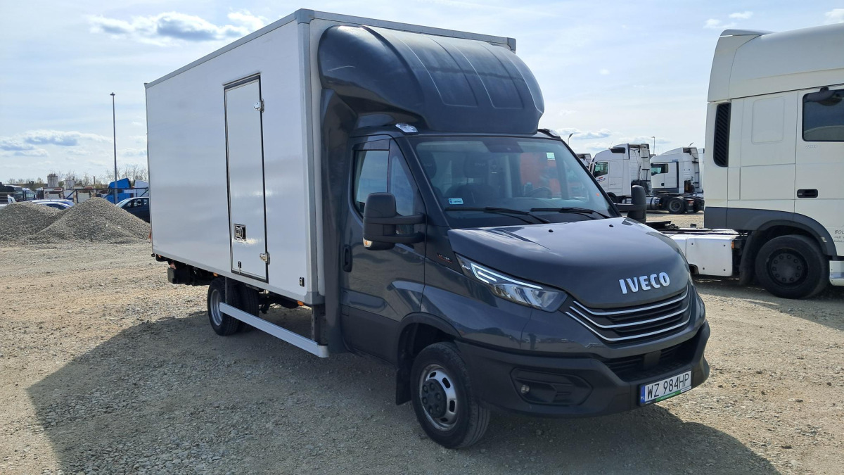 IVECO DAILY 50C18 KONTENER Z WINDĄ - Furgonas su krovinių dėže: foto 1 IVECO DAILY 50C18 KONTENER Z WINDĄ - Furgonas su krovinių dėže: foto 1