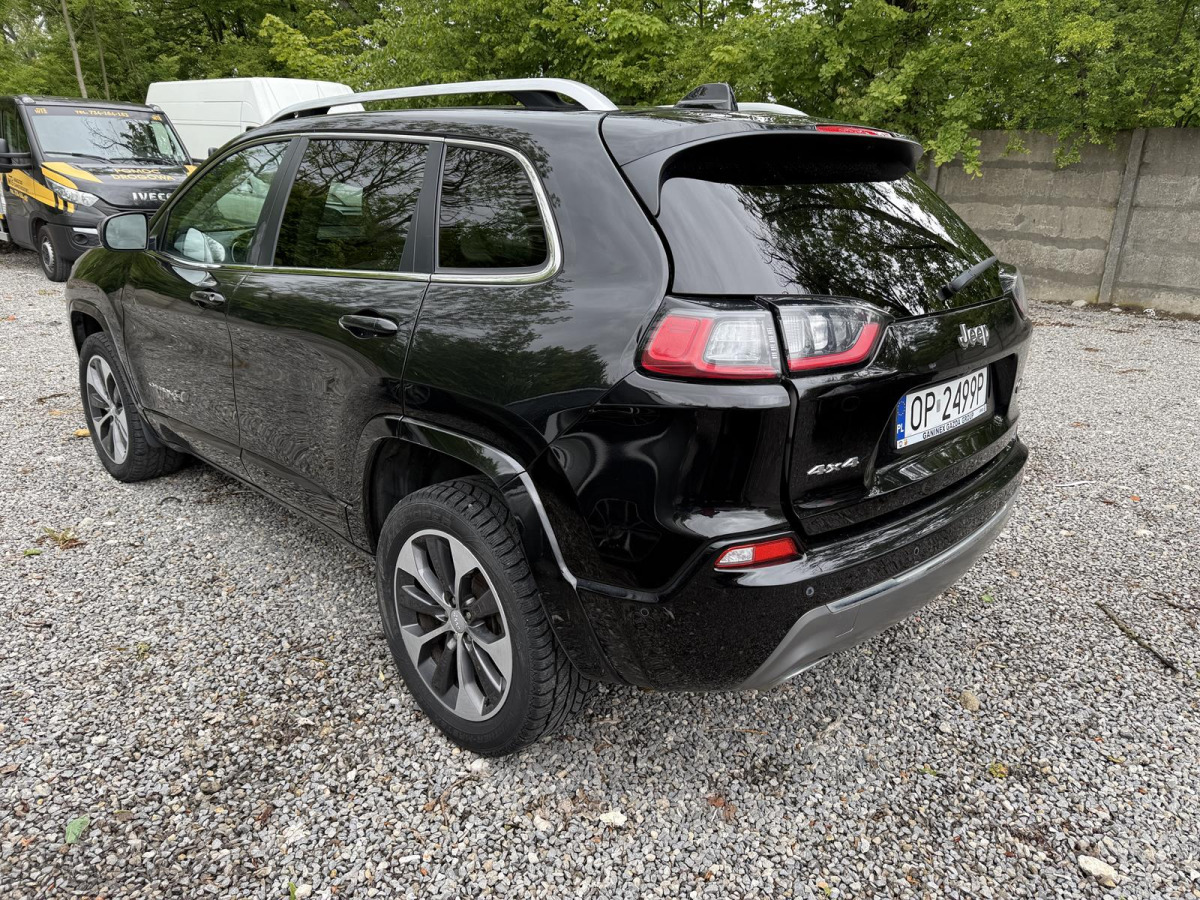 JEEP CHEROKEE OVERLAND 2.0 TURBO AWD AT SUV USZKODZONY SILNIK - Visureigis: foto 4 JEEP CHEROKEE OVERLAND 2.0 TURBO AWD AT SUV USZKODZONY SILNIK - Visureigis: foto 4